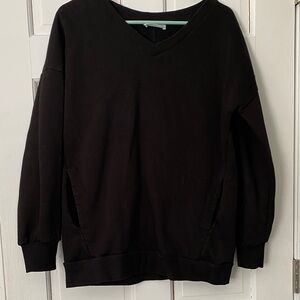 Zenna Classic Black V-Neck Sweatshirt